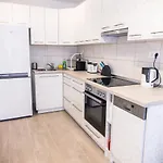 Goldcentral - Stylish - Wine Tasting Access *