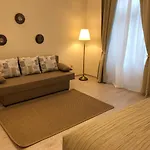 Goldcentral - Stylish - Wine Tasting Access 부다페스트