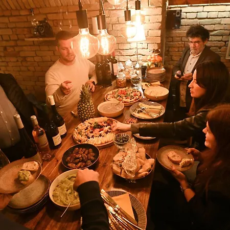Goldcentral - Stylish - Wine Tasting Access *