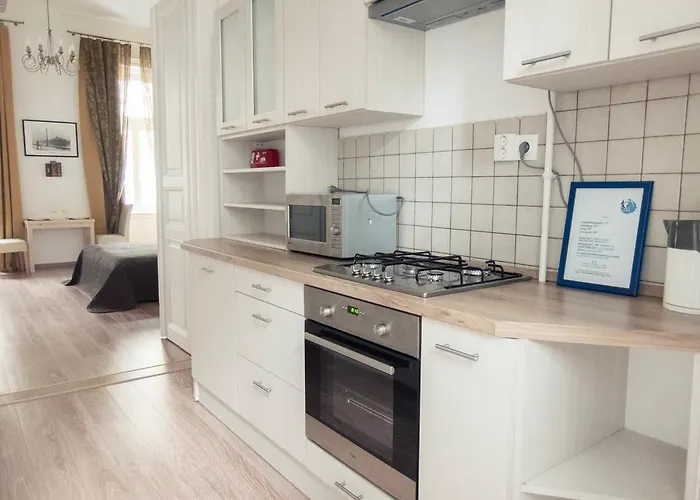Goldcentral - Stylish - Wine Tasting Access Apartment Budapest