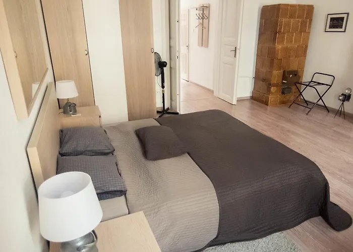 Goldcentral - Stylish - Wine Tasting Access Apartment Budapest