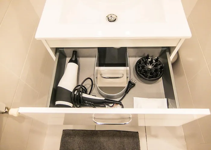 Goldcentral - Stylish - Wine Tasting Access Apartment Budapest