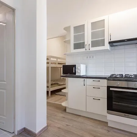 Goldcentral Apartment