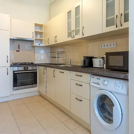 Apartment Goldcentral