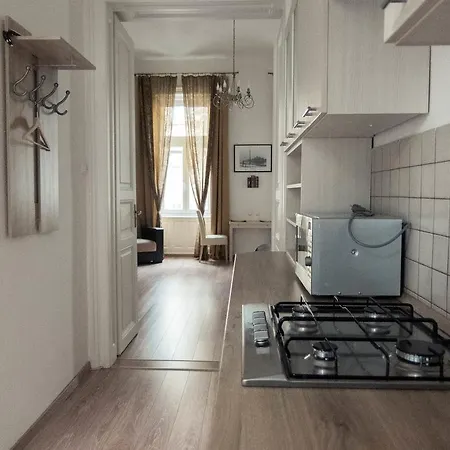 Apartment Goldcentral